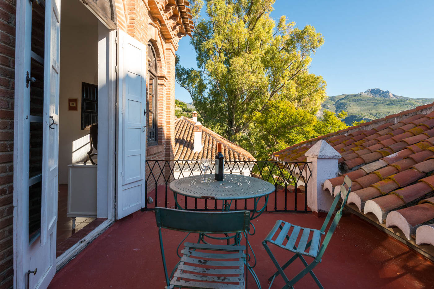 Dormitorio con terraza